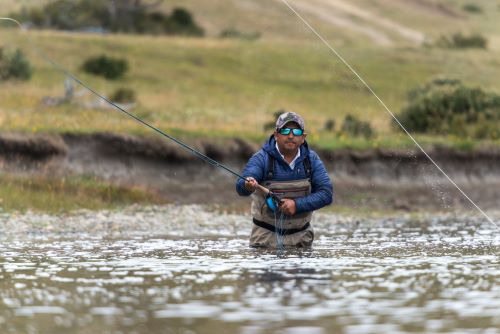 cours de peche à la mouche homme riviere