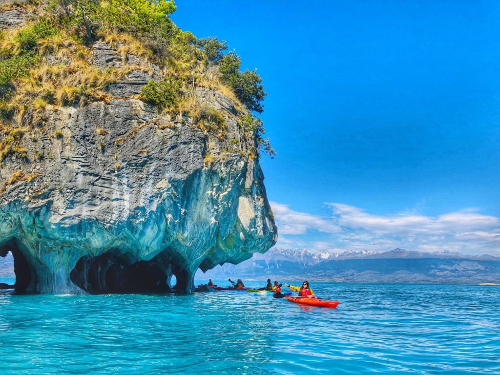 kayak lac general carrera cathedrale de marbre