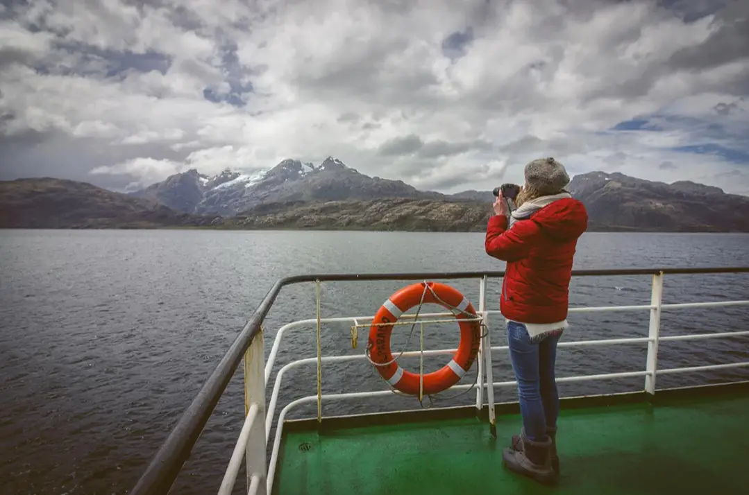 navigation ferry navimag puerto montt puerto natales chili patagonie région des lacs