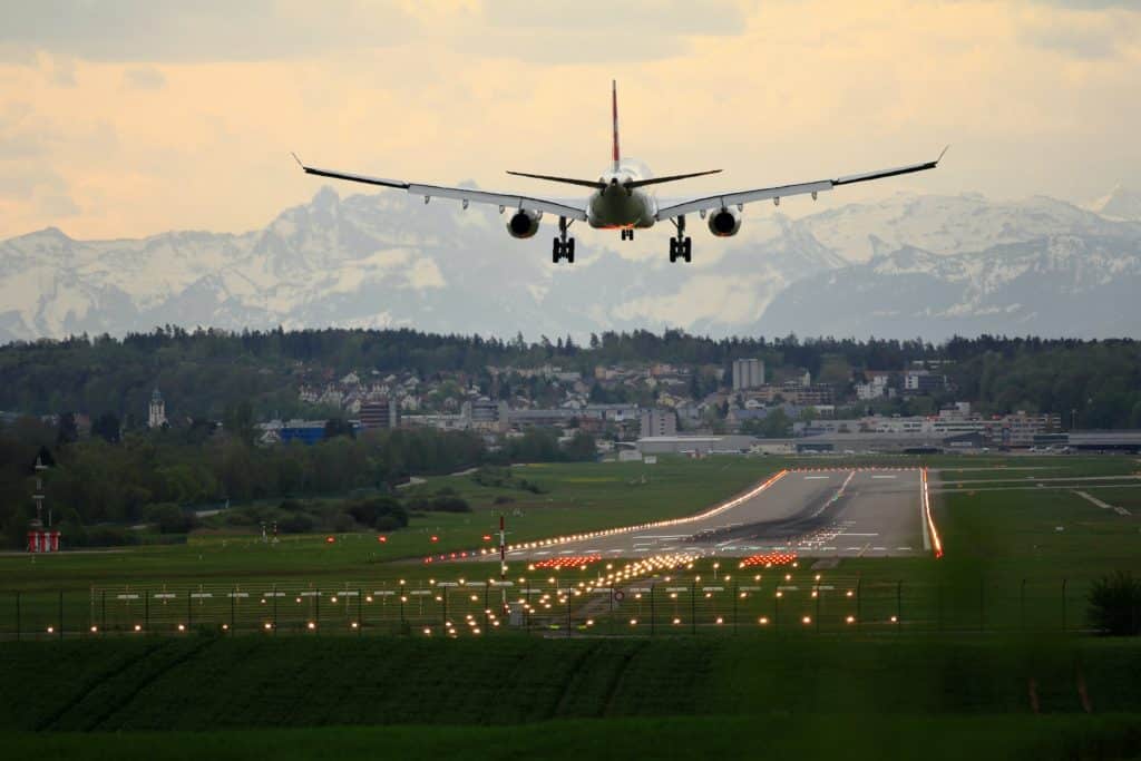 airport aéroport avion vol transport Patagonie Chili Argentino