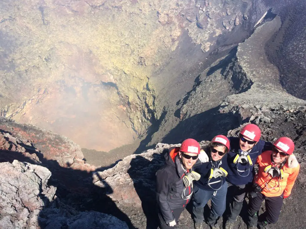 volcan villarica cratere chili travelcoachchile